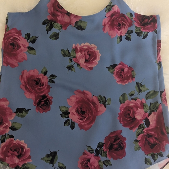 Floral flowy blouse - Picture 2 of 5